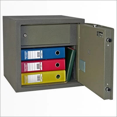 Взломостойкий сейф Safetronics NTR-39EMs